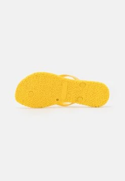 ILSE JACOBSEN Cheerful - Teenslippers - Yellow 12 ILSE JACOBSEN Cheerful - Teenslippers - Yellow -Ilse Jacobsen 7a6c81dfd2064cdfae95f72ae51c3453