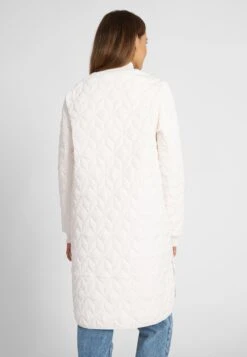 ILSE JACOBSEN Art - Winterjas - Milk Creme -Ilse Jacobsen 7bb3ac3bbae3489a85674ee39607260a