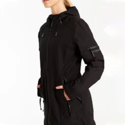 Regenjas Rain07 Zwart Ilse Jacobsen -Ilse Jacobsen RAIN07 001 F 9 aa6eae88 31b2 45df 9b50 04479095901e 1024x1024