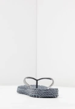 ILSE JACOBSEN Cheerful - Teenslippers - Grey -Ilse Jacobsen c2841d7e2da2417a911d28c783ba8331