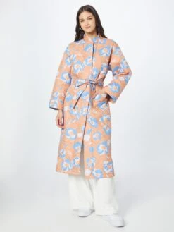 ILSE JACOBSEN Tussenmantels Tussenmantel Dames Sand -Ilse Jacobsen c7c55e4823ac91aaf43a62dd0fed75fa