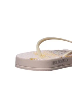 ILSE JACOBSEN Cheer - Teenslippers - White Sugar -Ilse Jacobsen ed51ce18eb454749a1a928411ab4a5bf